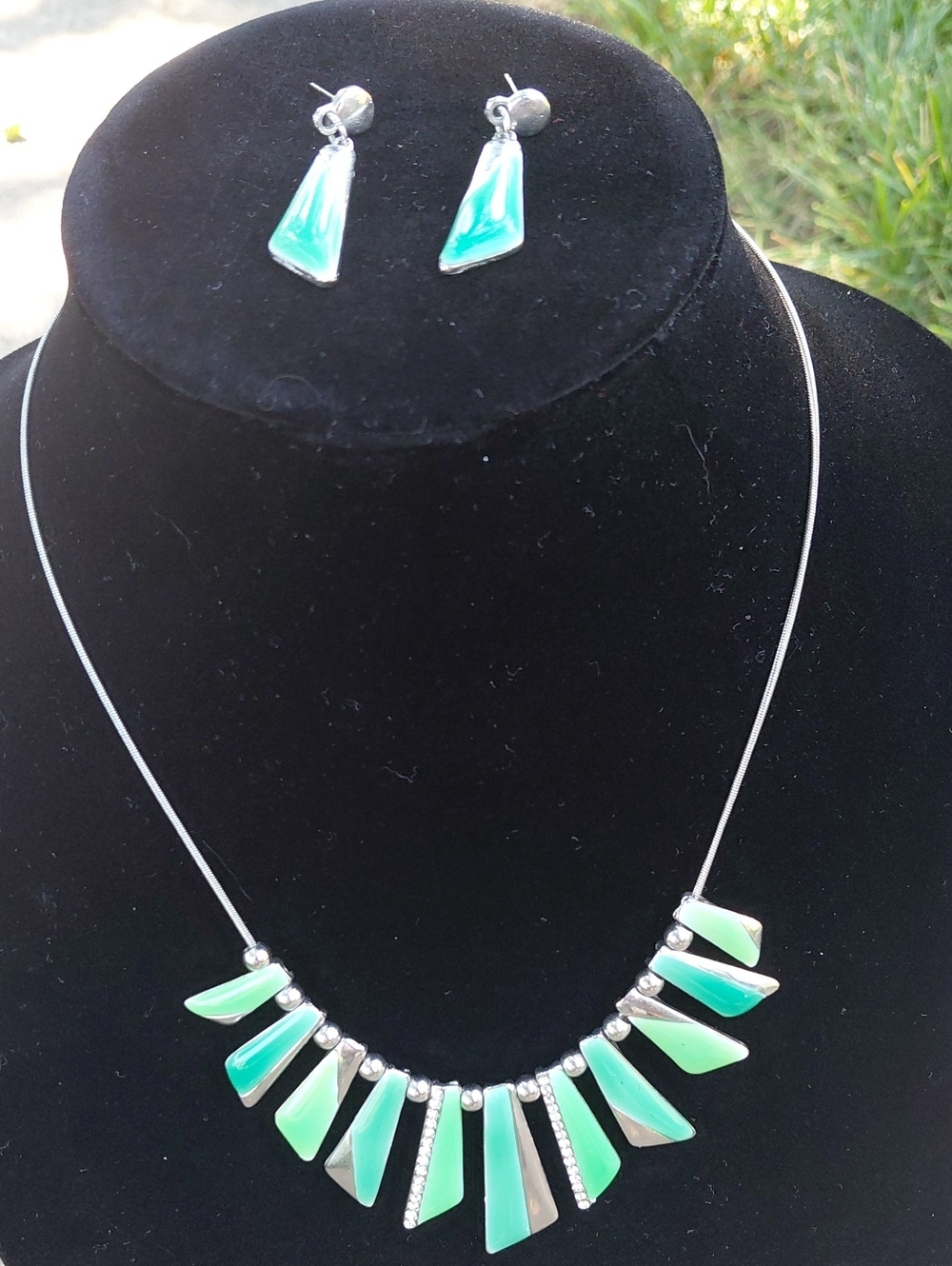 Y2K Green Triangular Pendant Necklace and Earring Set - Elegant Women Jewelry